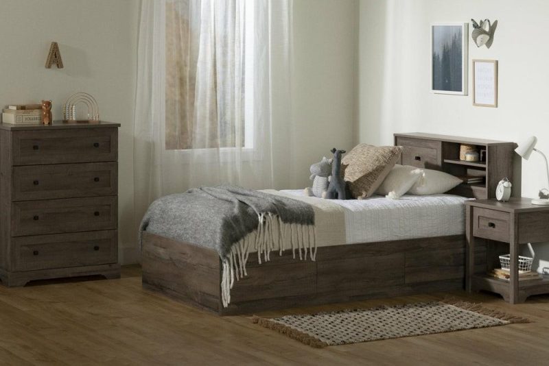 Hazen Bookcase Headboard – Fall Oak Bedroom