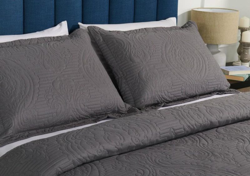 Hyland 3-Piece King Quilt Set – Grey Bedding